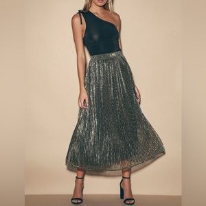Lulus Black and Gold Metallic Pleated Midi Skirt